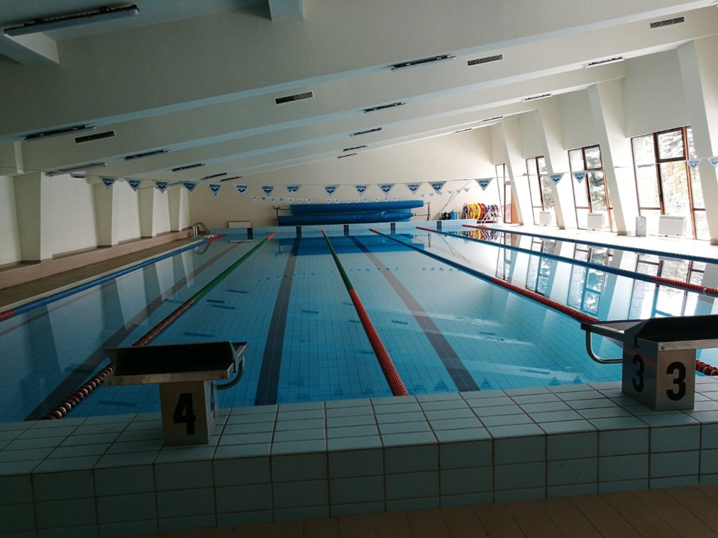 Indoor pool lanes with starting blocks