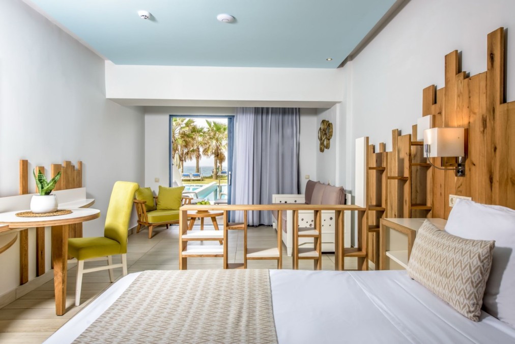 Suite living area with sea-view balcony