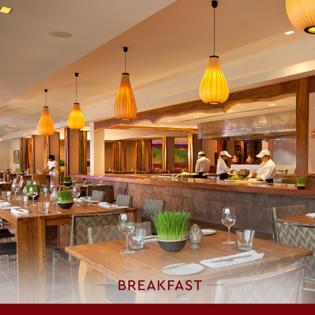 Hotel restaurant with breakfast service