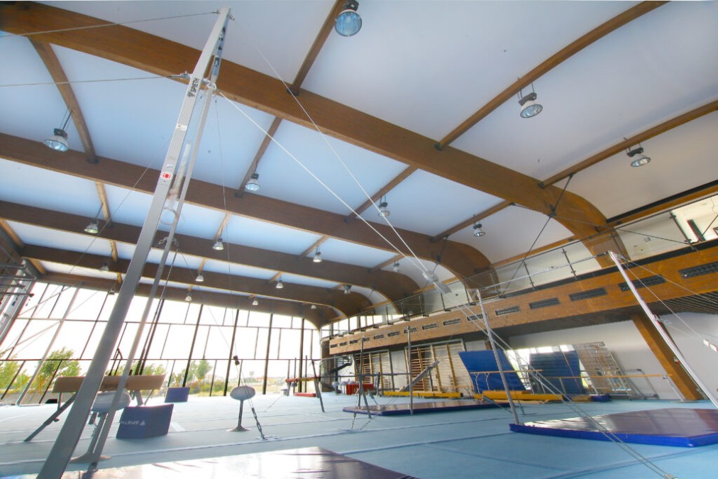 Gymnastics hall with rings and foam pit