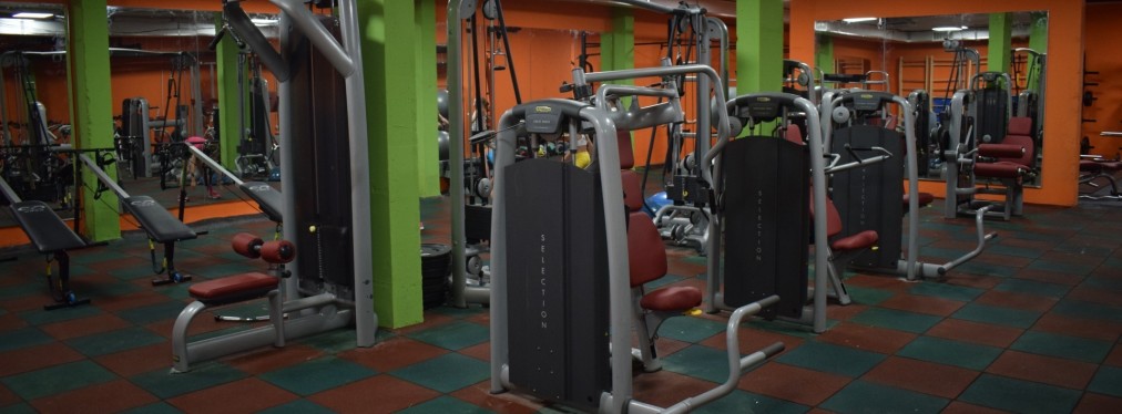 Gym floor with resistance machines