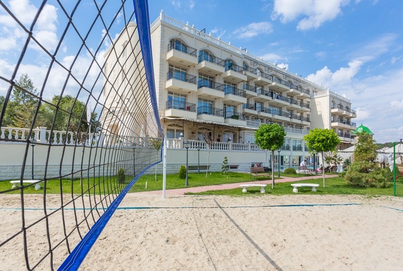 Beach volleyball net, sand court