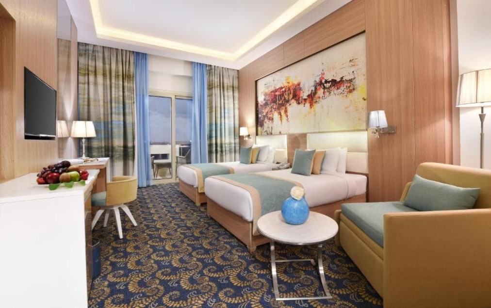 Standard twin room, full board accommodation