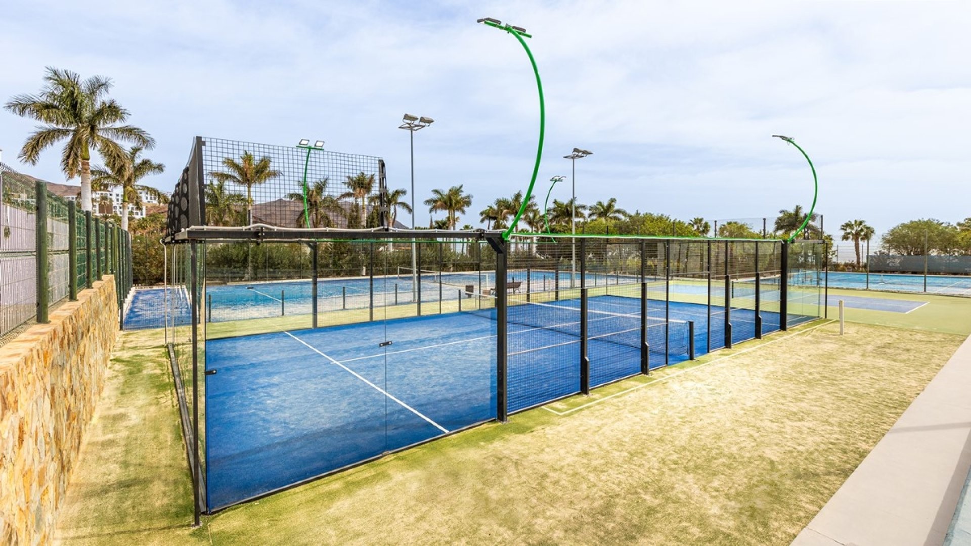 Courts de padel extérieurs