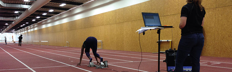 Sprint start analysis on indoor track