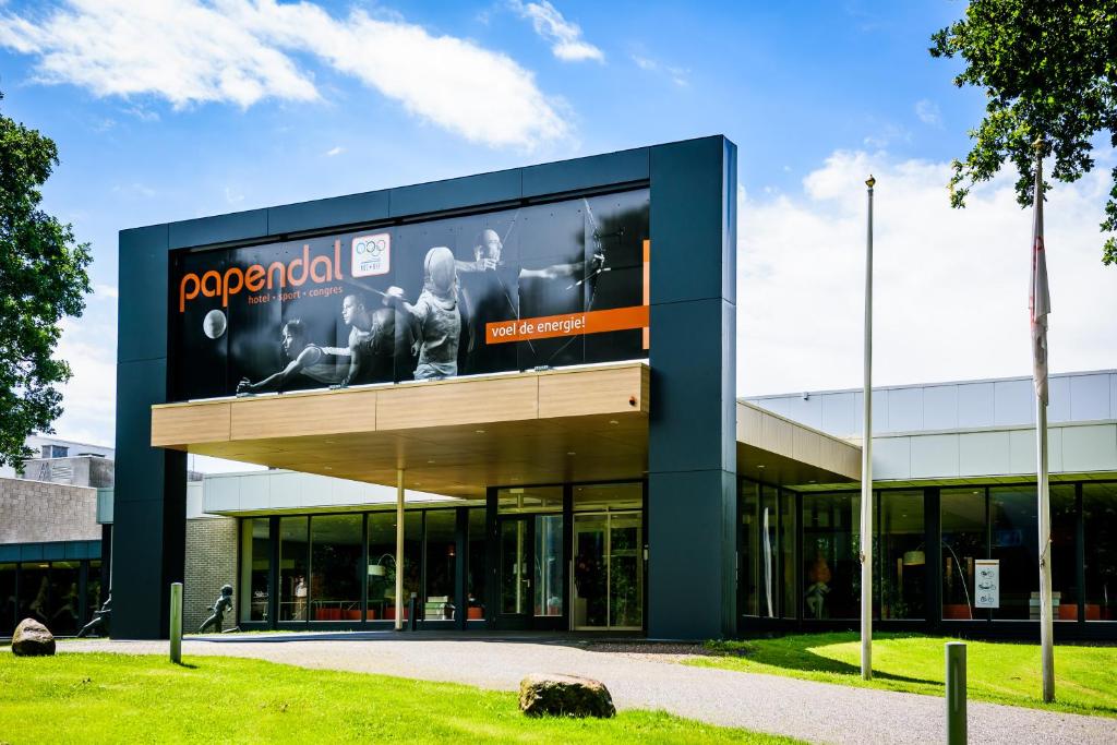 Hotel entrance building, exterior view