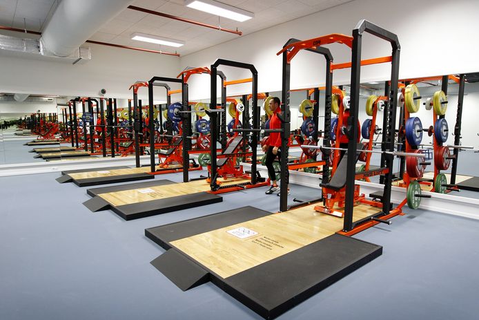 Strength training room with lifting platforms