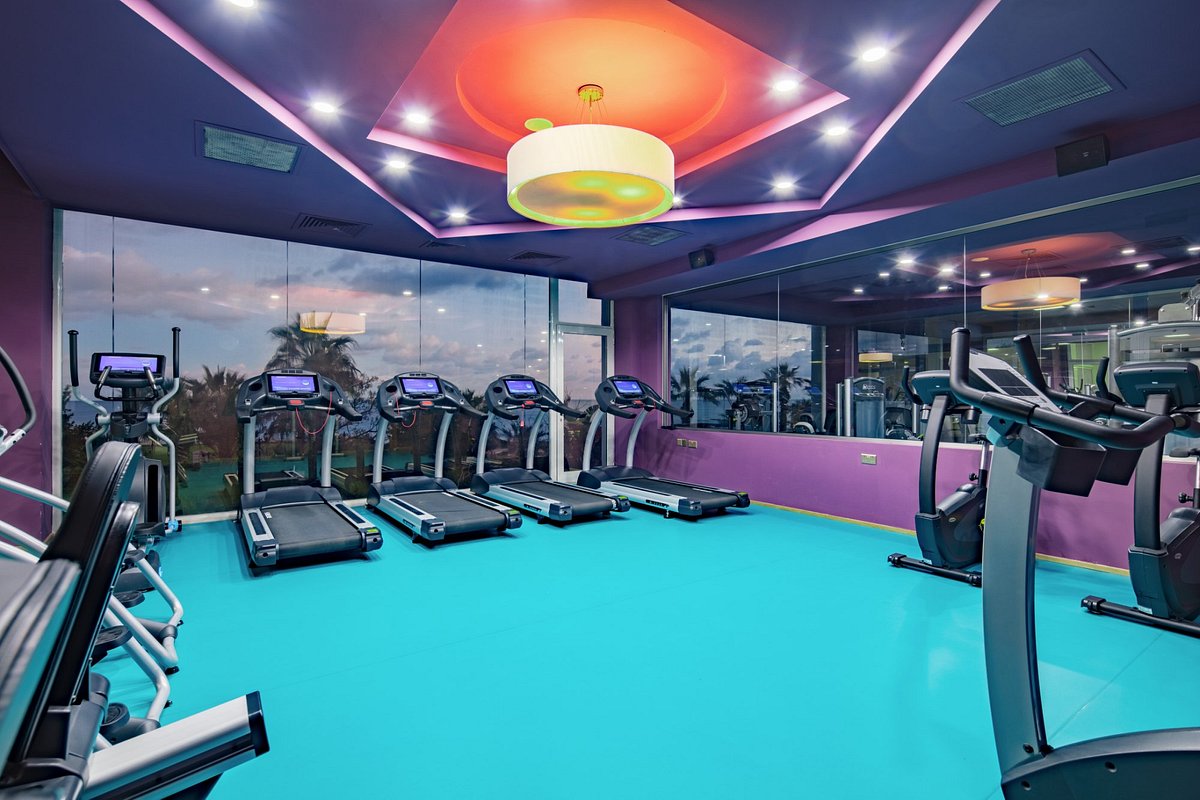 Cardio gym with treadmills and bikes