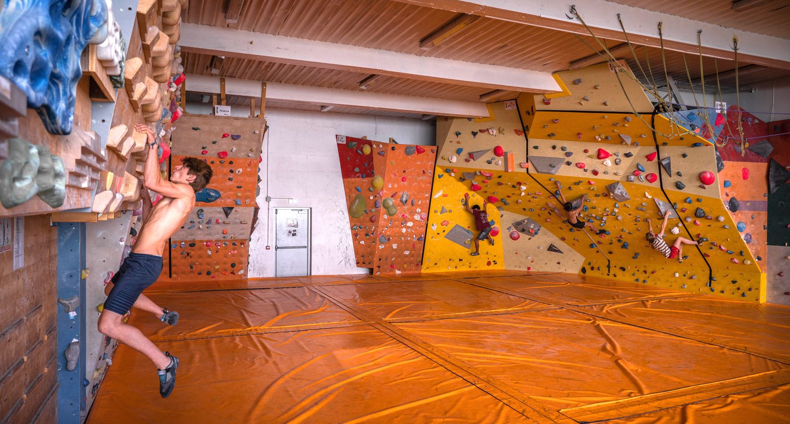 Indoor bouldering and climbing walls