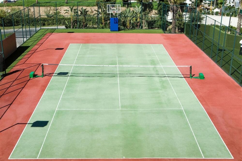 Court de tennis extérieur